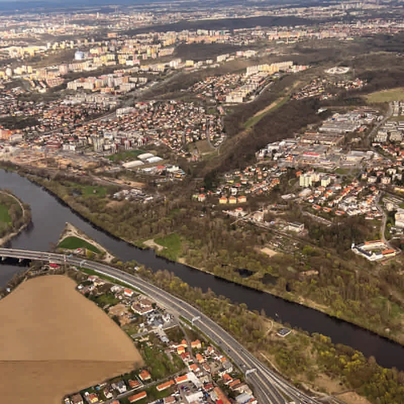 Rundflug Tschechien – Prag und Pilsen mit Blick auf Moldau und Brauerei – UL-Mar
